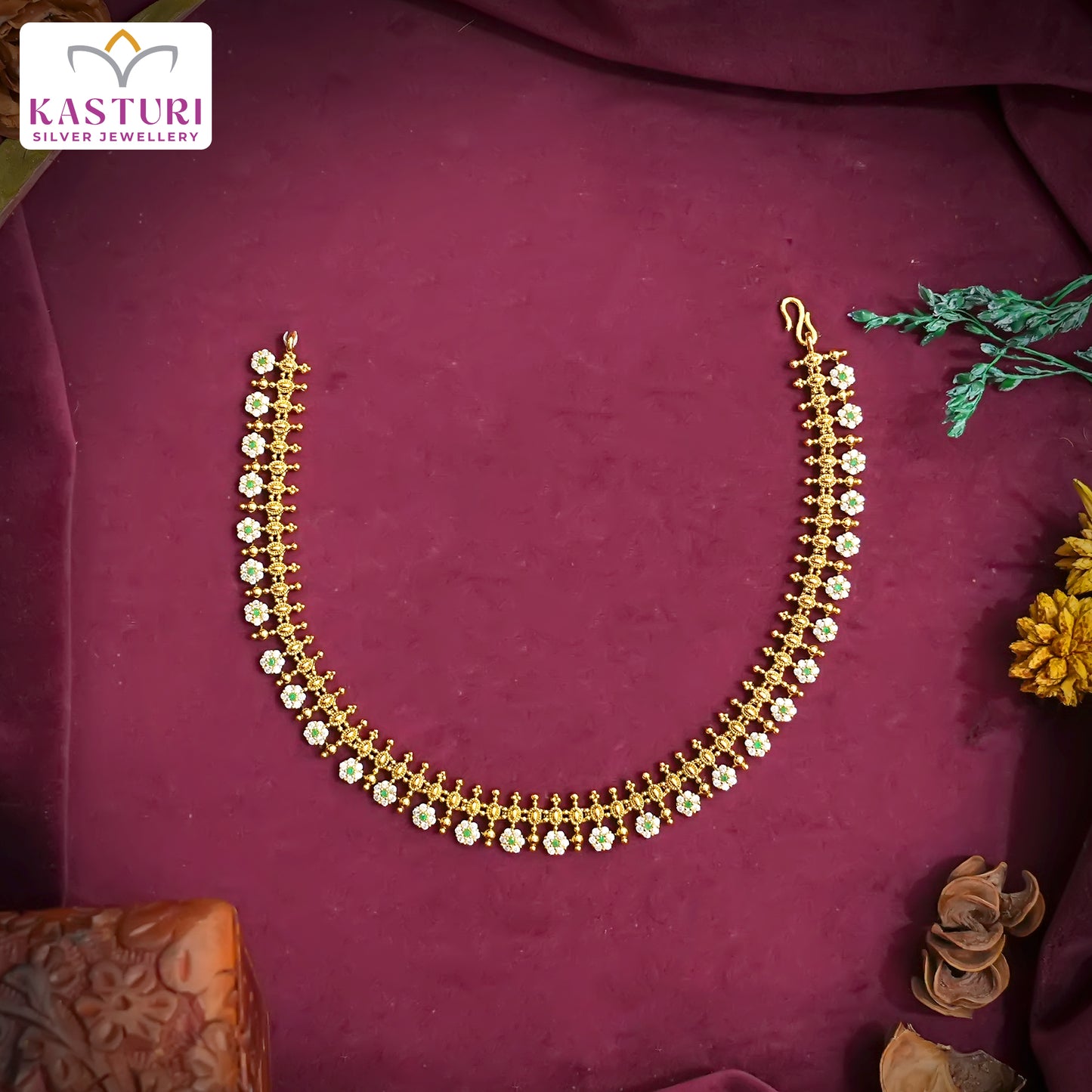 Floral Sequence Design Necklace